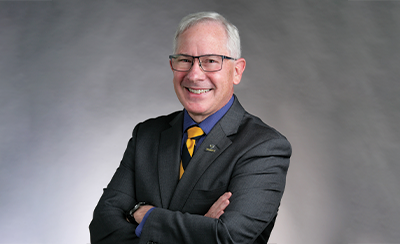 Dr James Holloway
